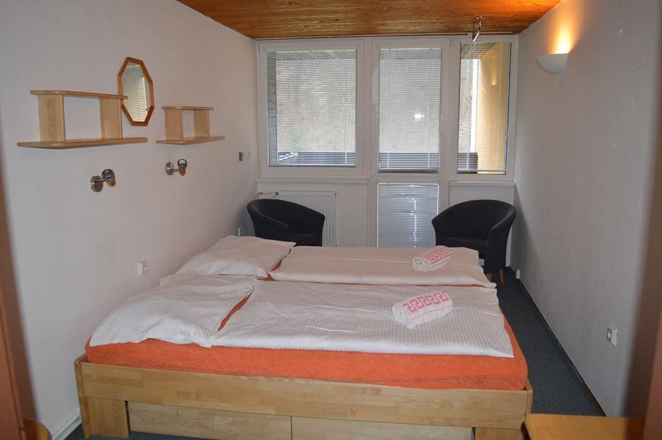 Na predaj: Penzión HOREC – dokonalé miesto pre relax v srdci Kremnického pohoria 5 Na predaj: Penzión HOREC – dokonalé miesto pre relax v srdci Kremnického pohoria - 5